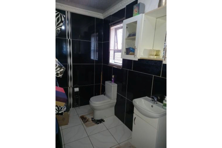 4 Bedroom Property for Sale in Aliwal North Eastern Cape